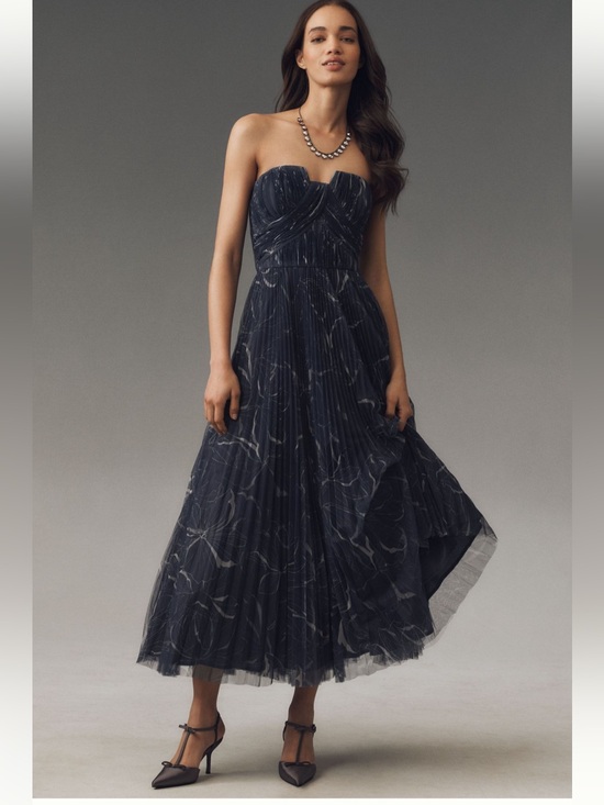 Hutch Dresses & Skirts - Hutch Strapless Navy Marble-Print Pleated Midi Dress